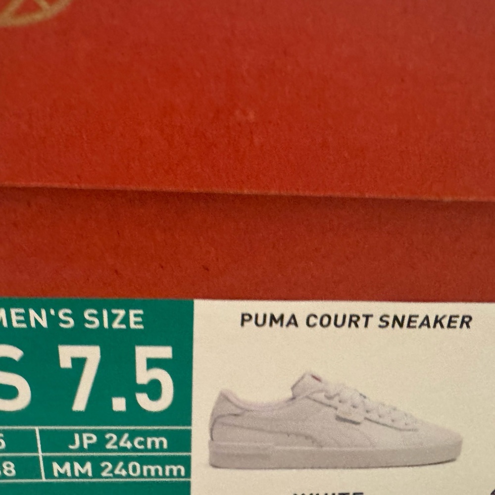 Puma White Women's Shoes - Picture 2 of 2